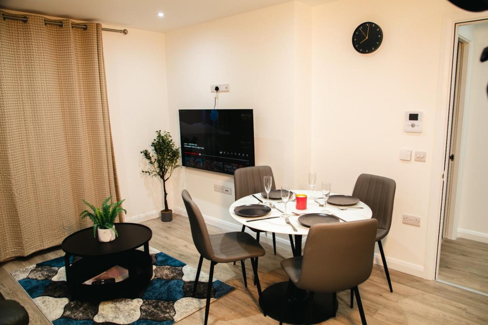 City Centre Luxury Apartment 벨파스트 외부 사진