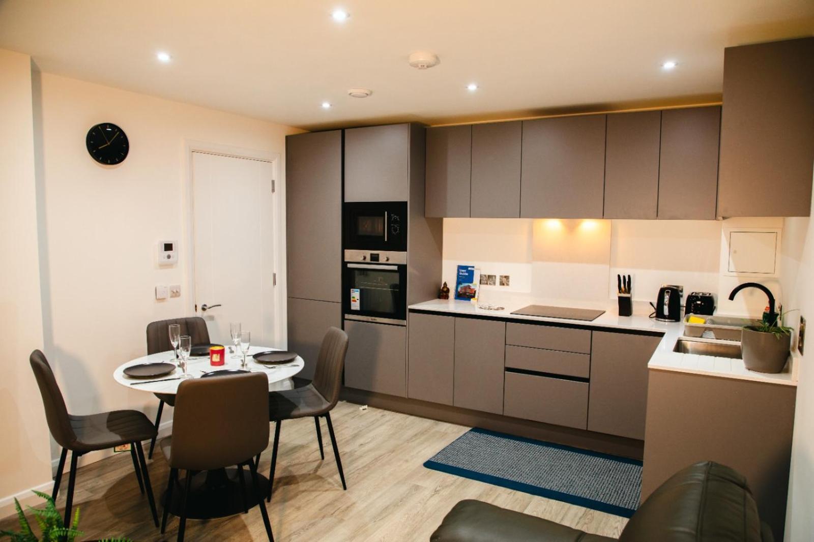 City Centre Luxury Apartment 벨파스트 외부 사진